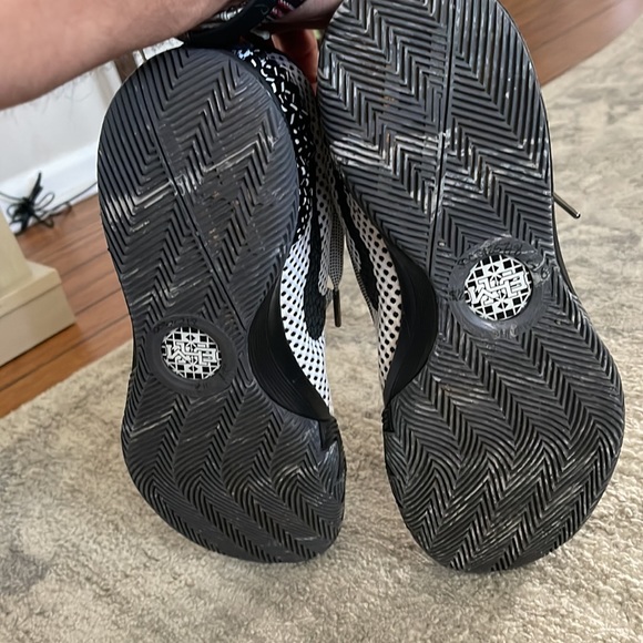 Black history month Kyrie 1’s - Picture 7 of 8